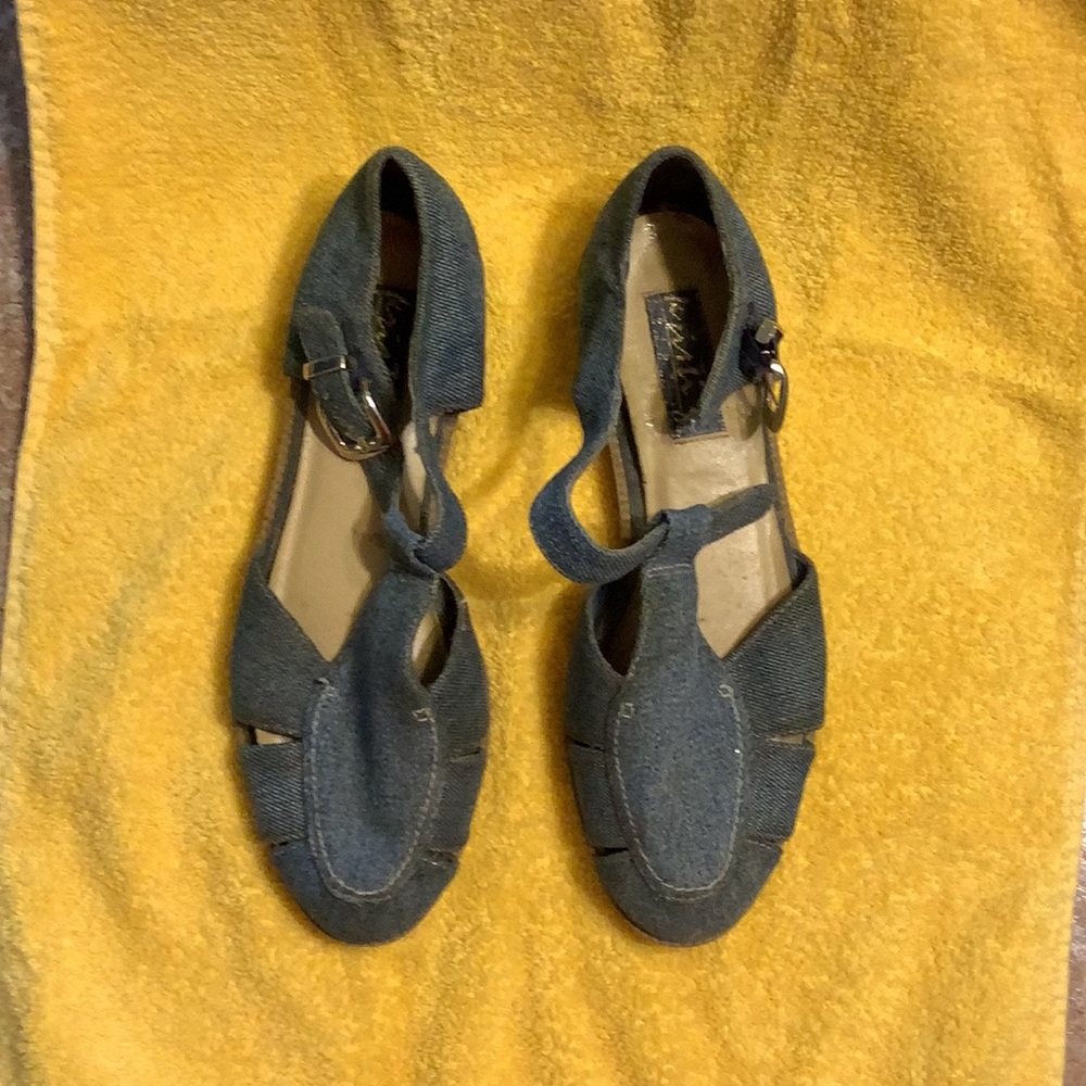 DENIM BLUE SIDE BUCKEL FLATS